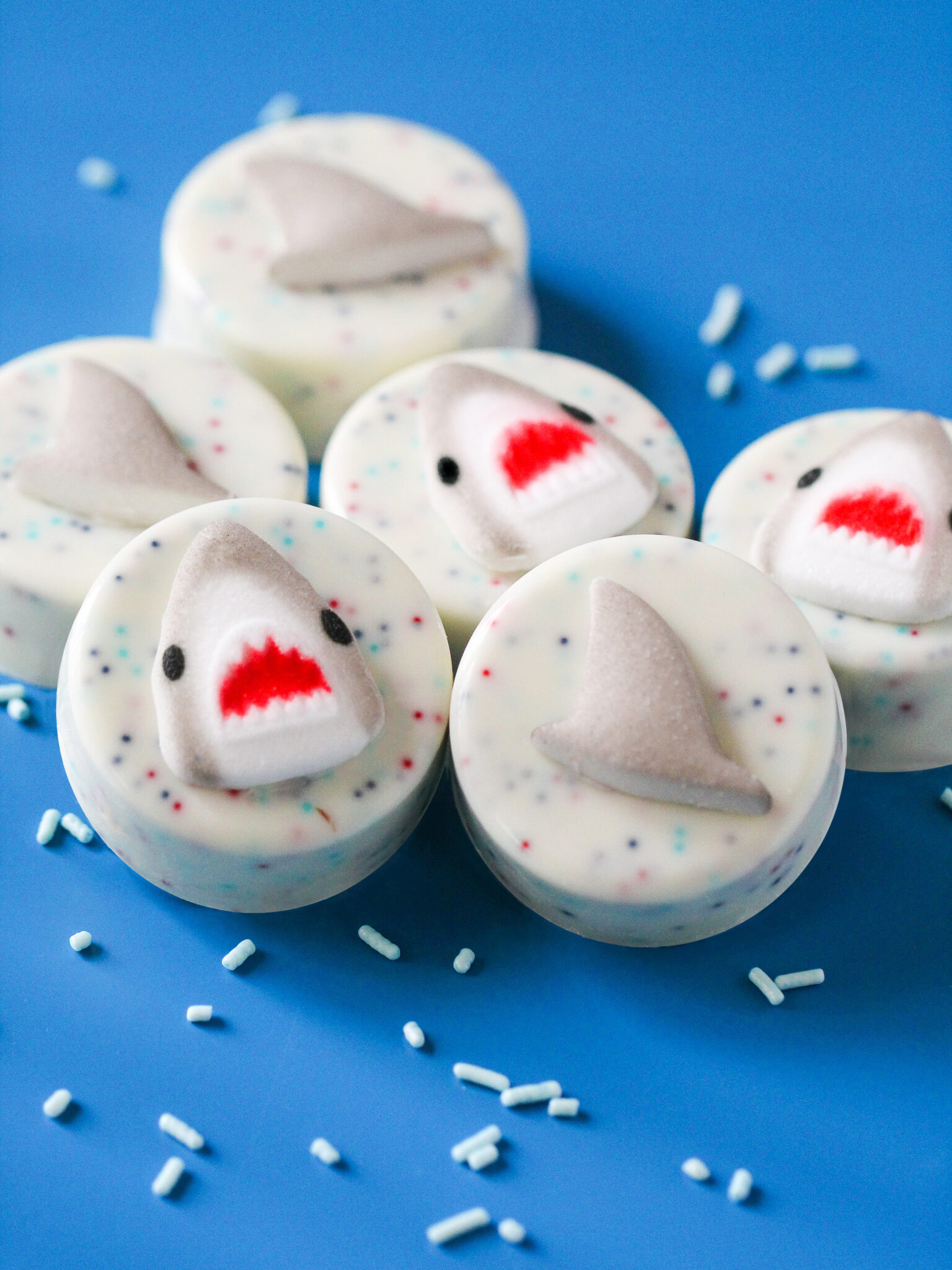 sprinkle-shark-cookies-life-sprinkles-by-taryn-camp