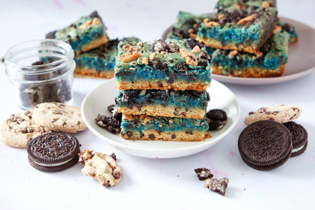 Image of Cookie Monster Gooey Butter cake with Oreo cookies and chocolate chip cookies. 