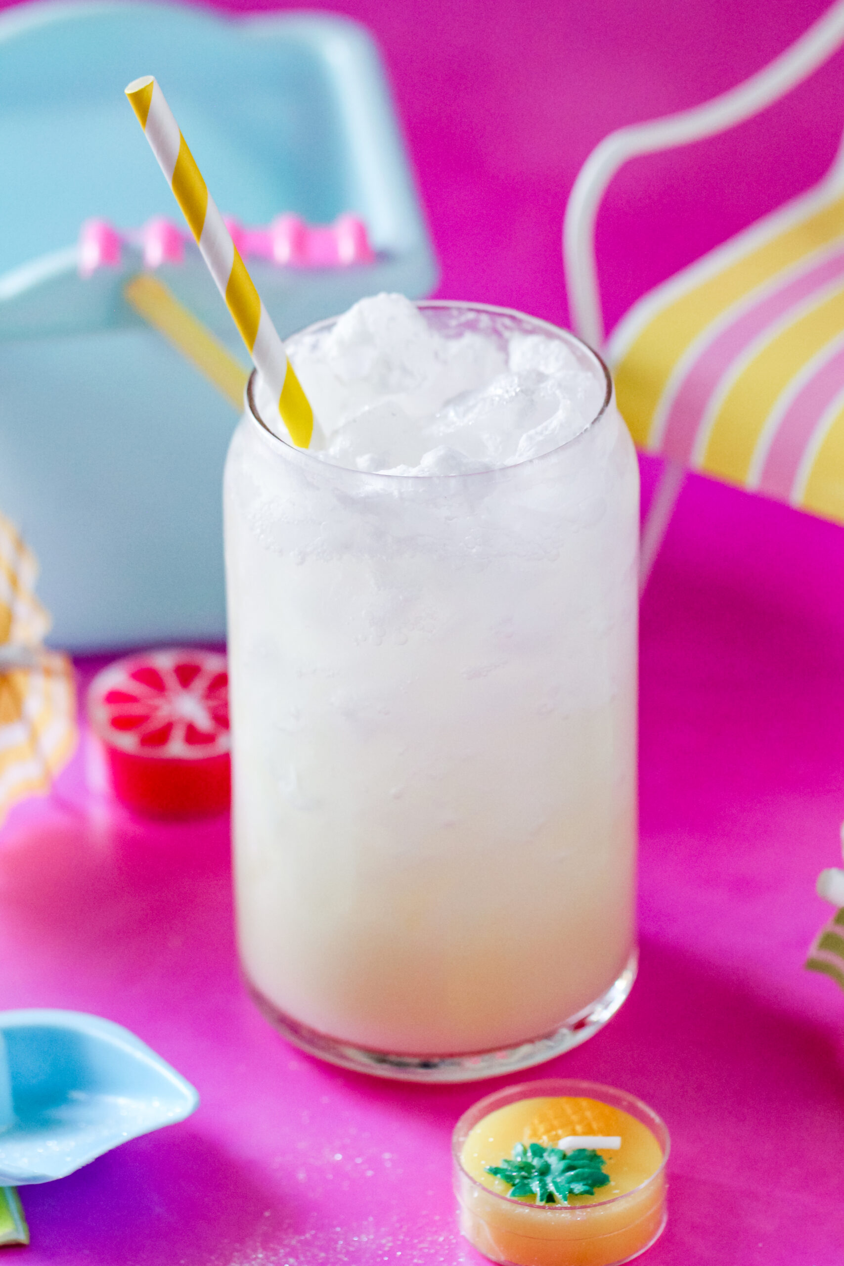 A glass of Piña Diamond Lemonade.